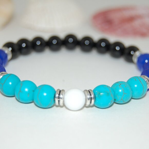 Turquoise Bracelet,Onyx and Turquoise Beads,Blue and Black,8mm Beads - Picture 2 of 2